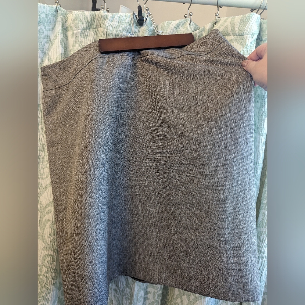 Size 16 Jones Studio Skirt